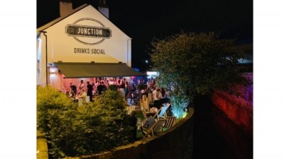 Alfresco dining and drinking: Roché awnings have resulted in increased covers at the Junction Bar, Chesterfield 