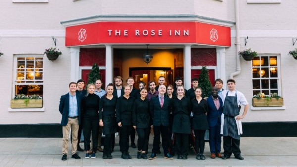 Rose.Inn.Wokingham..team.photo.med.res