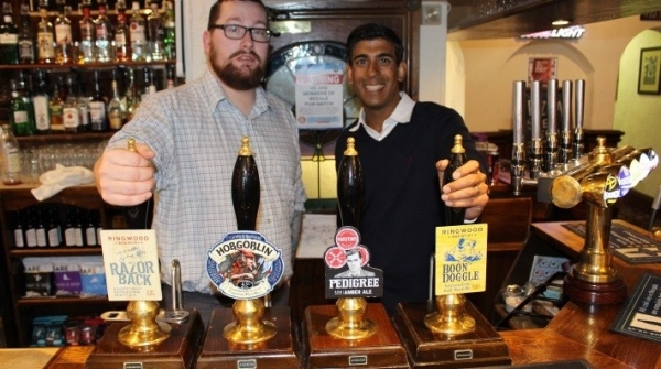 Teetotal-MP-surveys-local-pubs-in-bid-to-support-them_wrbm_large