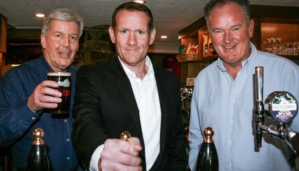Stuart Howe (centre) with Guy Newell and Mark Crowther