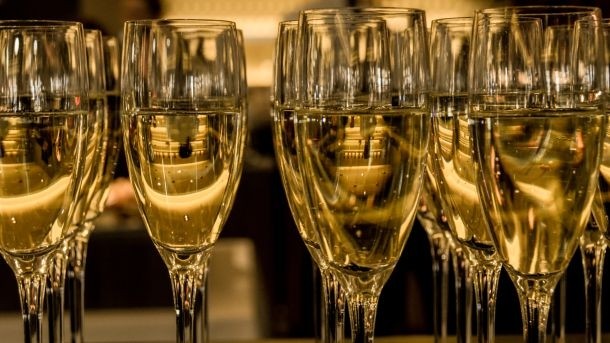Sparkling wine sales in pubs are fizzing