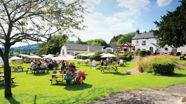 Weather is set fair: pubs hope for increase in weekend trade