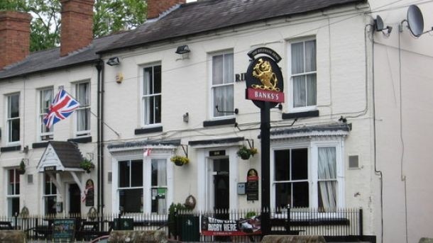 Pubco 'favouritism': Licensee struggles against new local pubs from same company