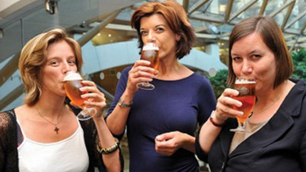 Beer sommelier Annabel Smith (centre) advised licensees to stay one step ahead