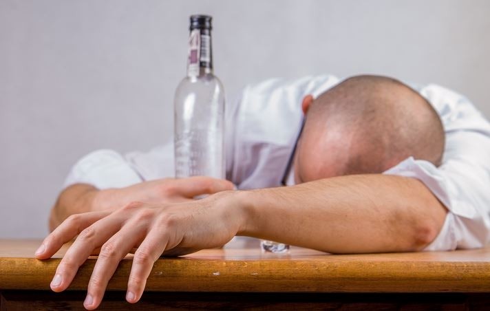 Off the wagon: men aren't supportive of women's choice to drink less