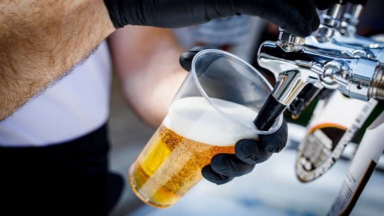 Takeaway pints: how would lifting the ban impact your business? (image: parusnikov, Getty Images)
