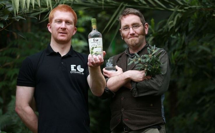 Green fingers: Distiller David Wilkinson (l) and botanist Dr Greg Kenicer (r)