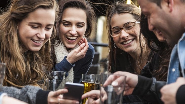 Boozy at uni: students returning to university improves business and morale in pubs (Getty/ LeoPatrizi)