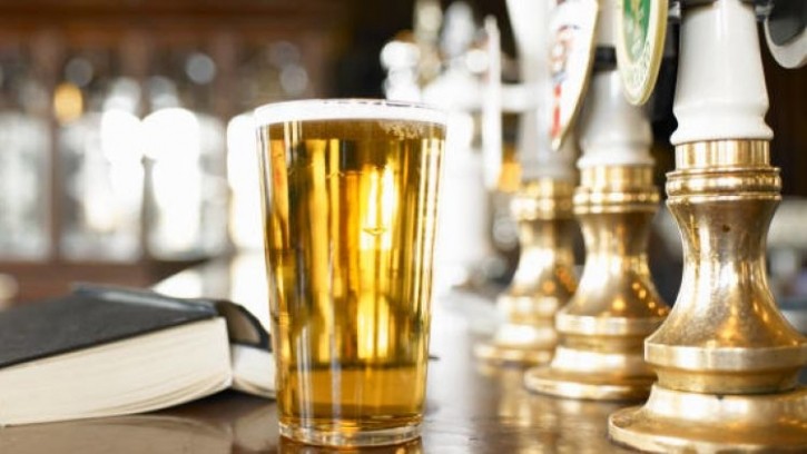 Erosion of margins: cost of a pint of draught lager increased 1.3% between October 2022 and January 2023 (Credit: Getty/10'000 Hours)