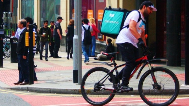 Take it away: Deliveroo already helps 150 pubs with their food delivery (image credit: www.shopblocks.com)