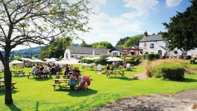Top tips on how to deal with beer garden-related complaints