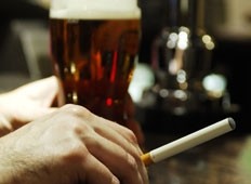 Explosion in e-cigarette use presents dilemma for pub operators