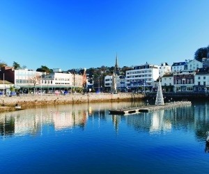 Torquay licensees slam local council's 600% fee increase for outdoor seating