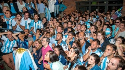 Fanzones gearing up: Argentina fans at Moo Cantina in London