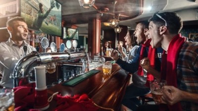 Massive opportunity: World Cup could see £91m spent on pints if England reach the final (Credit: Getty/ Aksonov)