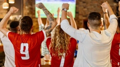 England vs Senegal: home nations quarter final World Cup match sees 8.5m pints sold in pubs (Credit: Getty/Anchiy)