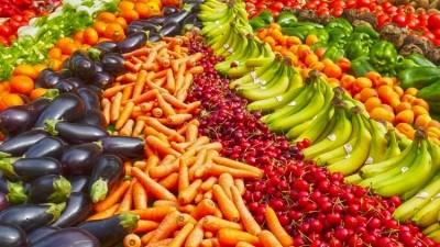 Contrasting costs: despite fruit price rises, vegetables came at a lower expense 