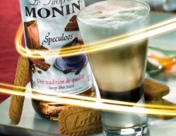 Monin Lotus: Biscuits with espresso cocktails