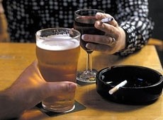 Smoking: should it be allowed in pubs again?