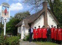 New Flying Horse manager Steve Collins (left) President Bobby Neame (centre) with Chelsea Pensioners