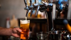 Guest beer right: SIBA wants tied tenants to have the right to stock one local beer even if tied (credit: Getty/miodrag ignjatovic)